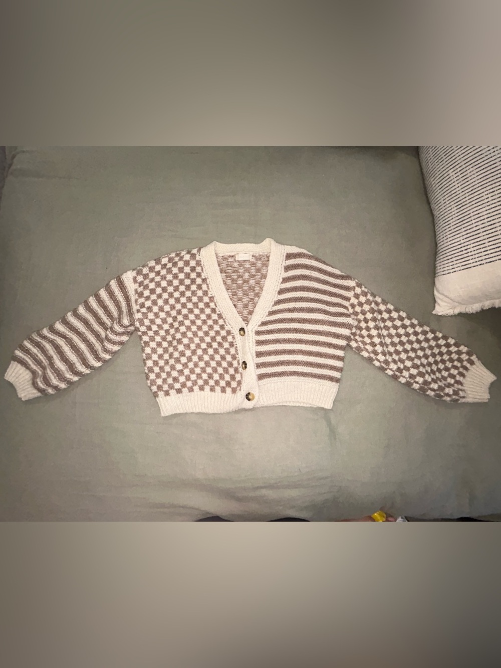 Sweater - Picture 3 of 4